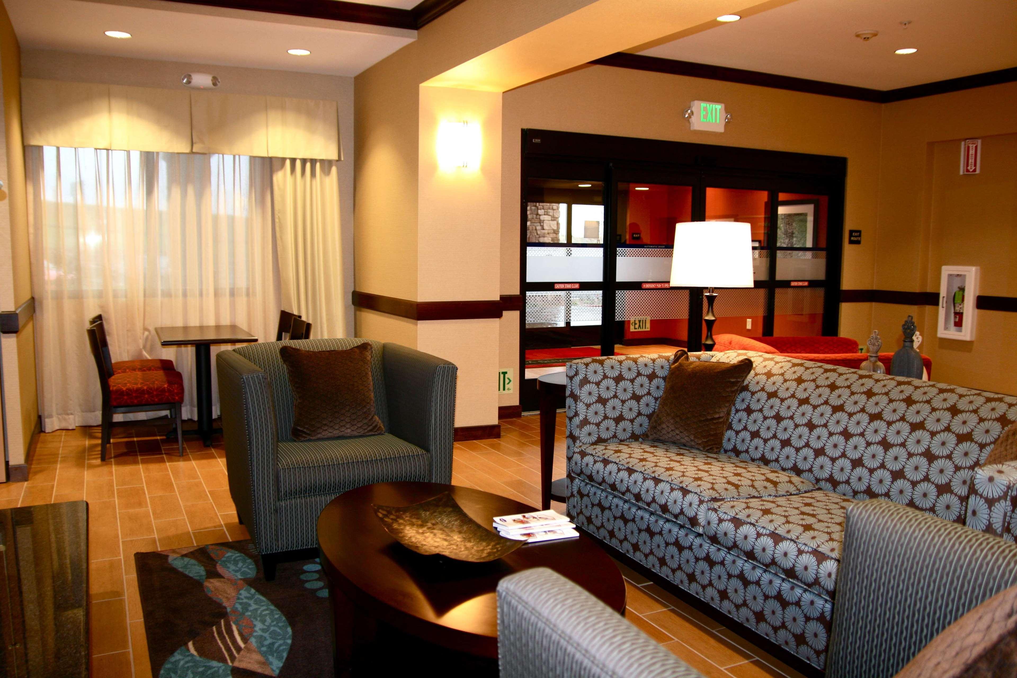 Hampton Inn & Suites Фолсом Экстерьер фото