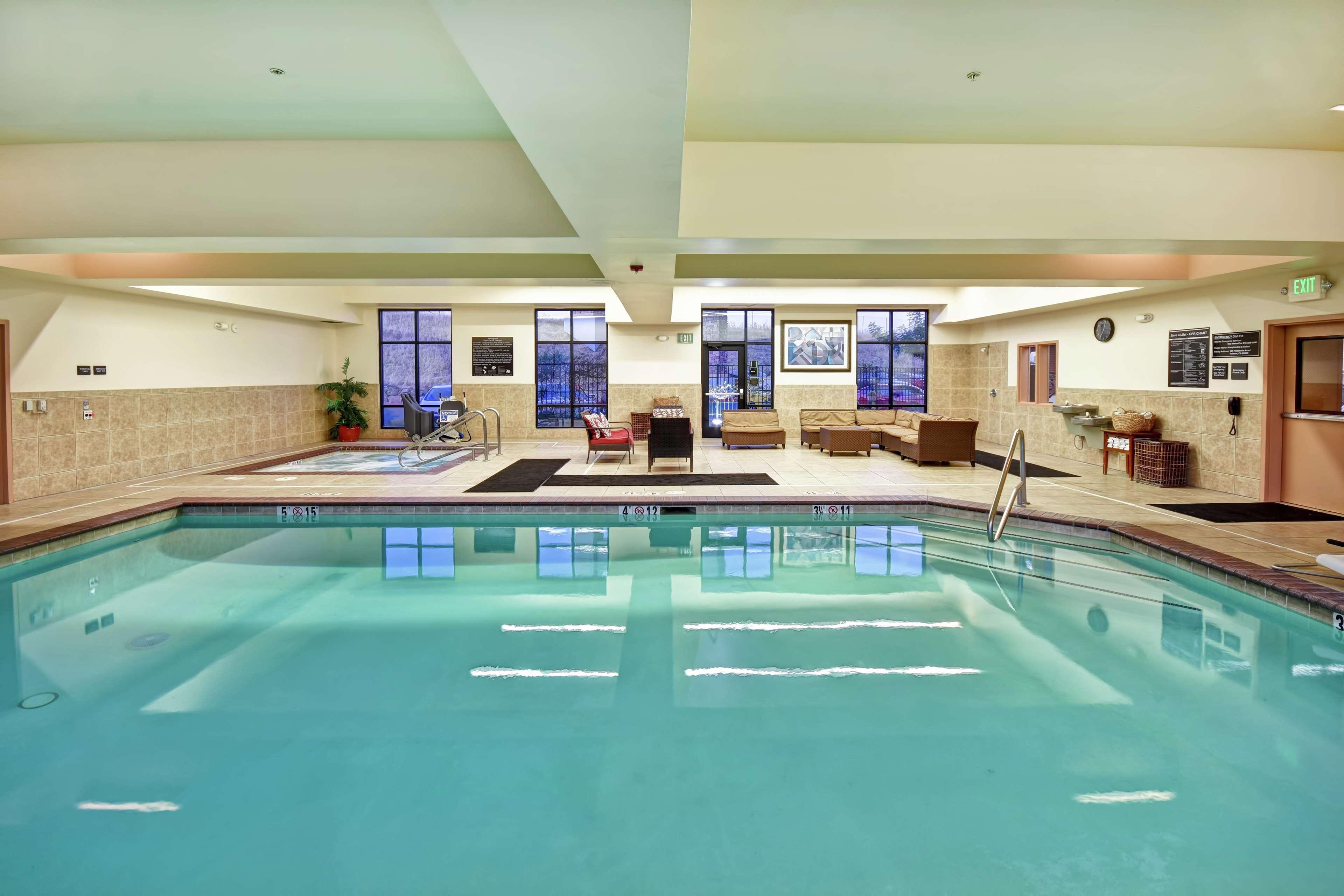 Hampton Inn & Suites Фолсом Экстерьер фото