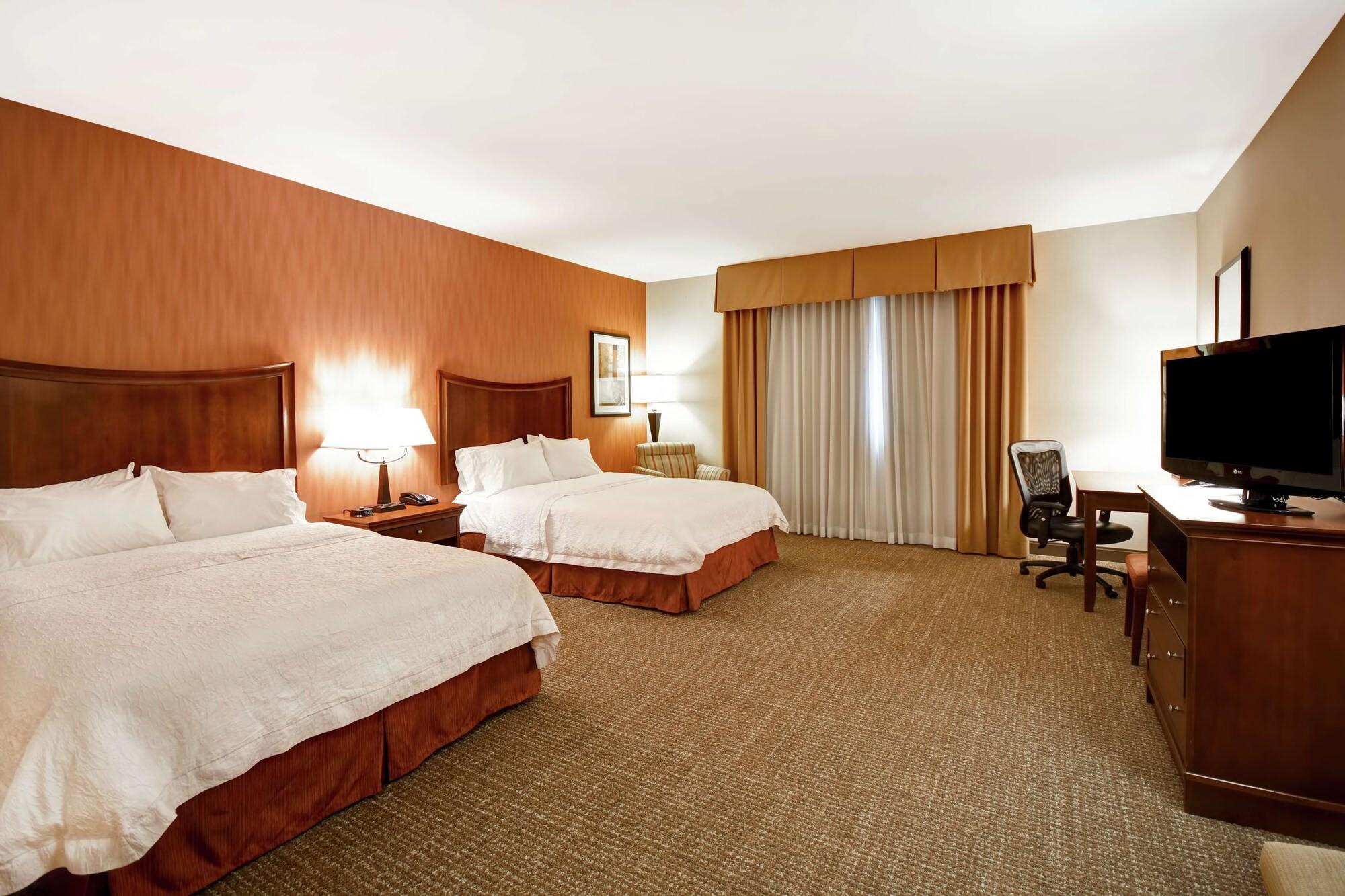 Hampton Inn & Suites Фолсом Экстерьер фото