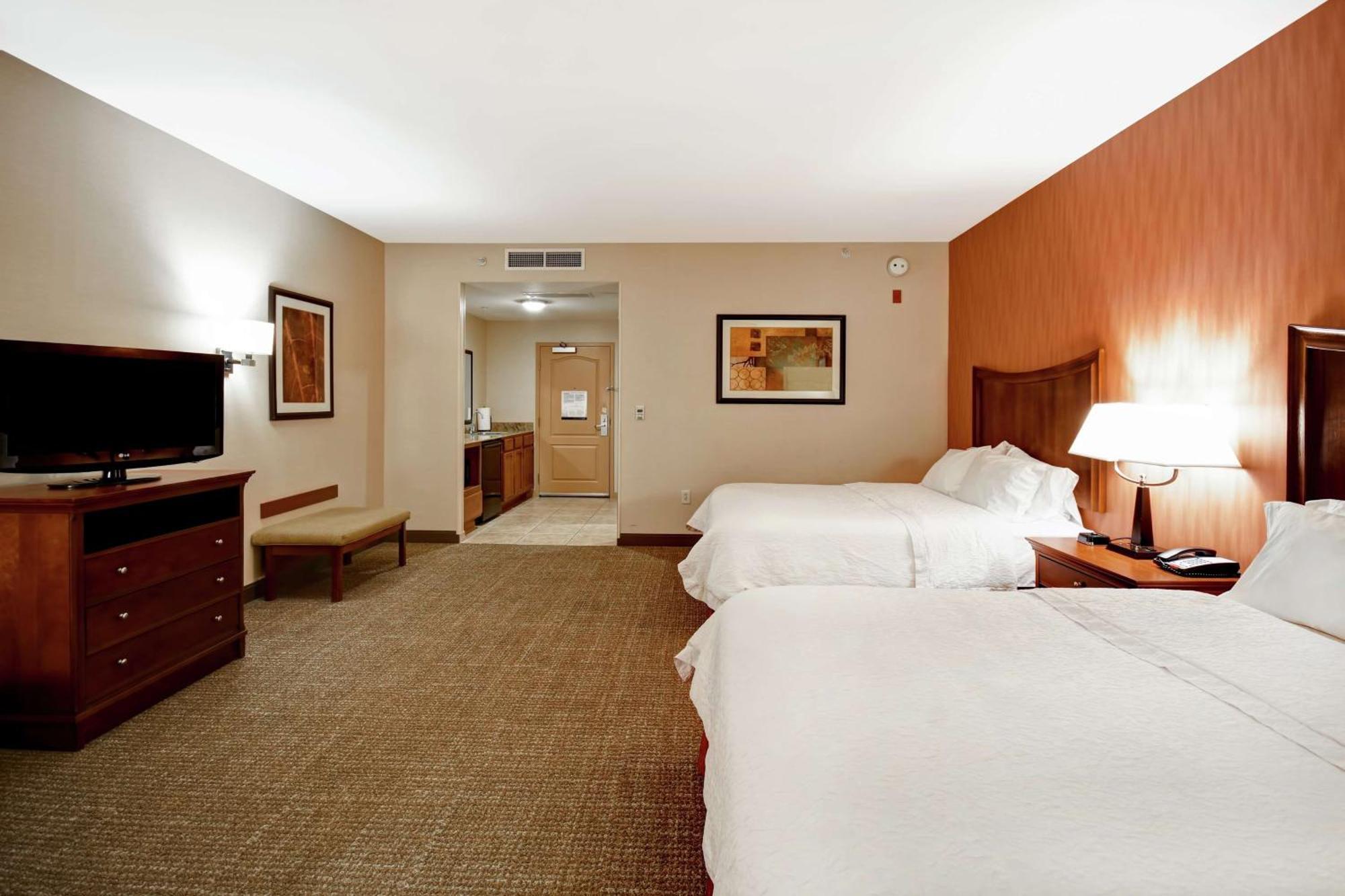 Hampton Inn & Suites Фолсом Экстерьер фото