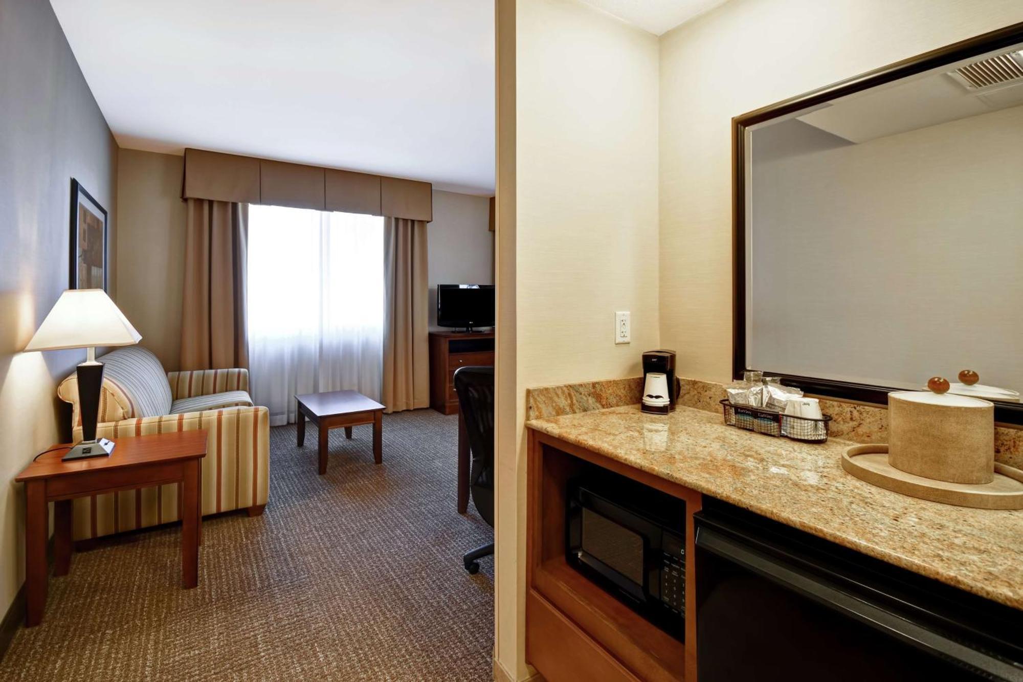 Hampton Inn & Suites Фолсом Экстерьер фото