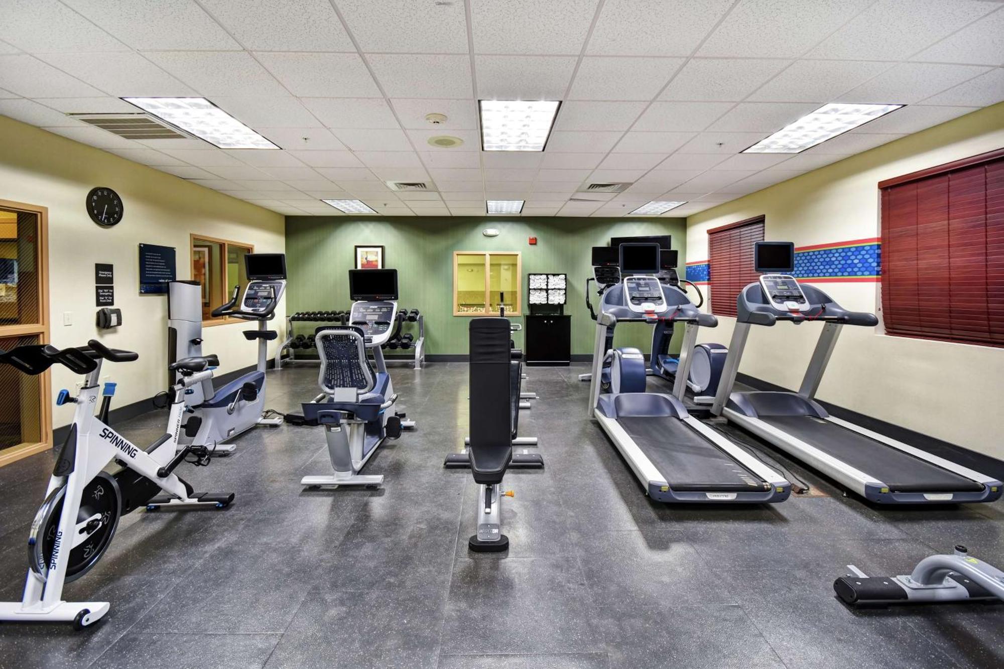 Hampton Inn & Suites Фолсом Экстерьер фото